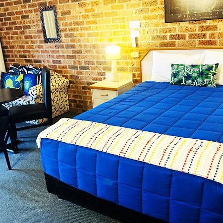 Town And Country Motor Inn Tamworth Bagian luar foto