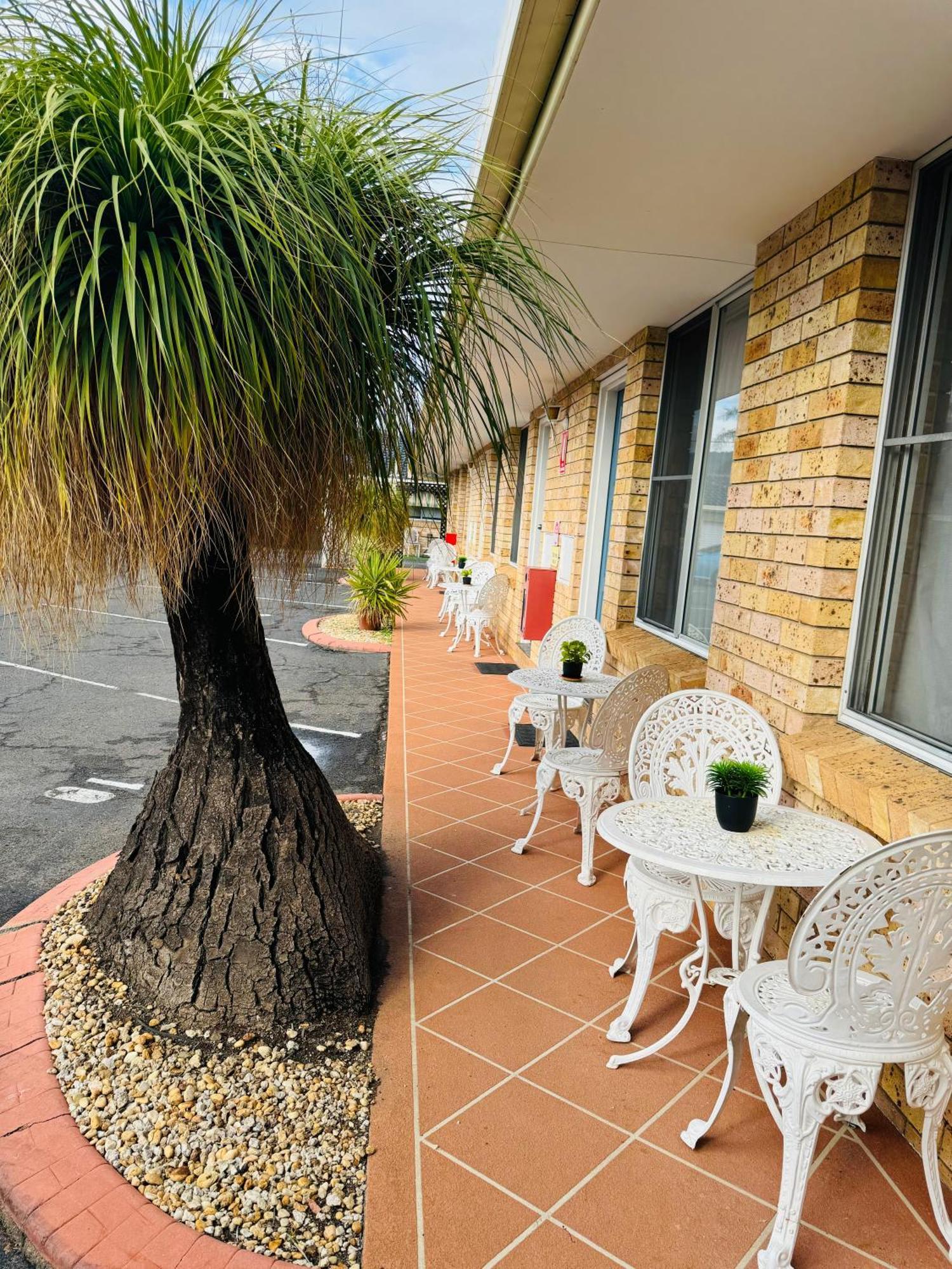 Town And Country Motor Inn Tamworth Bagian luar foto