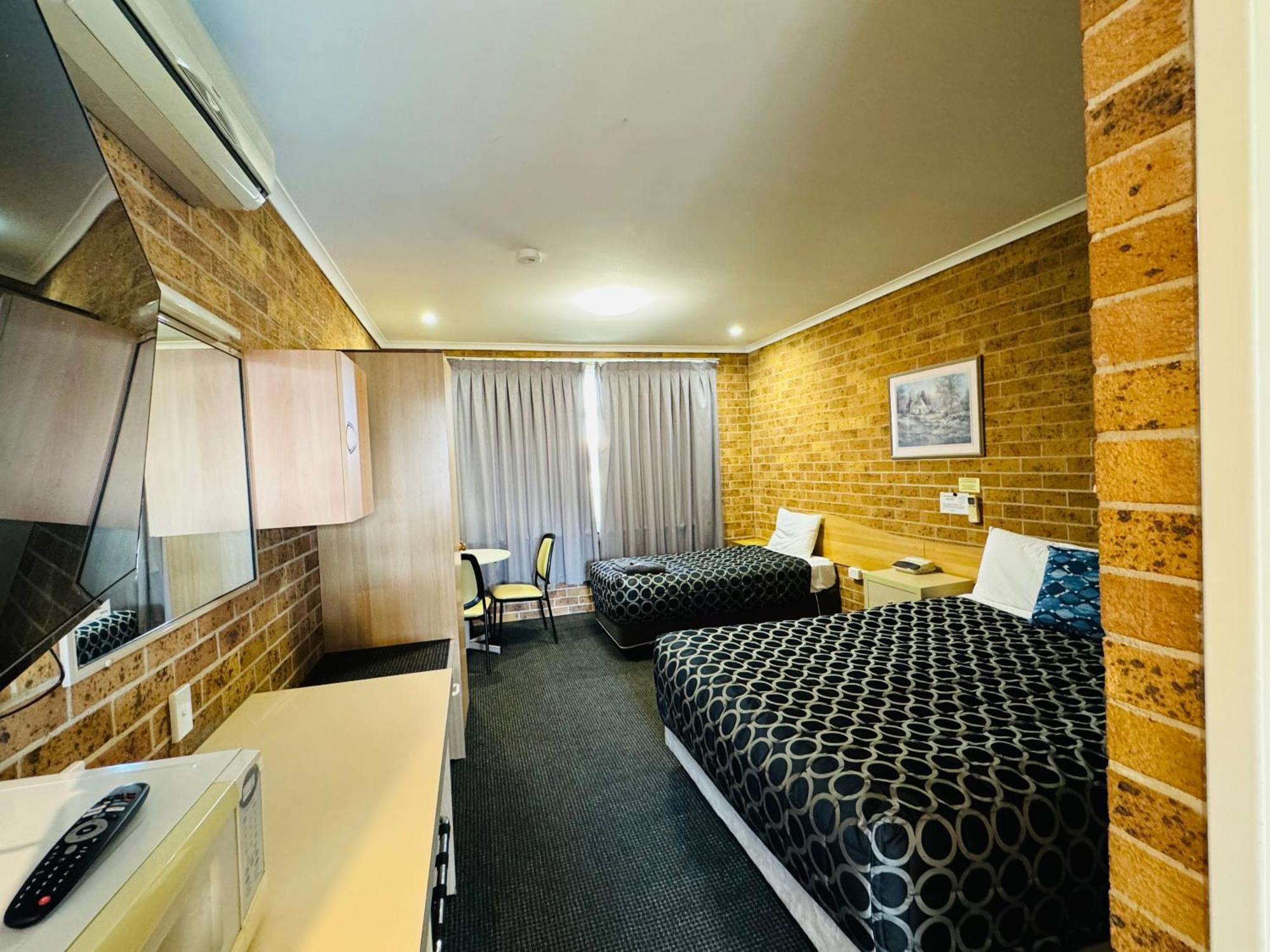 Town And Country Motor Inn Tamworth Bagian luar foto
