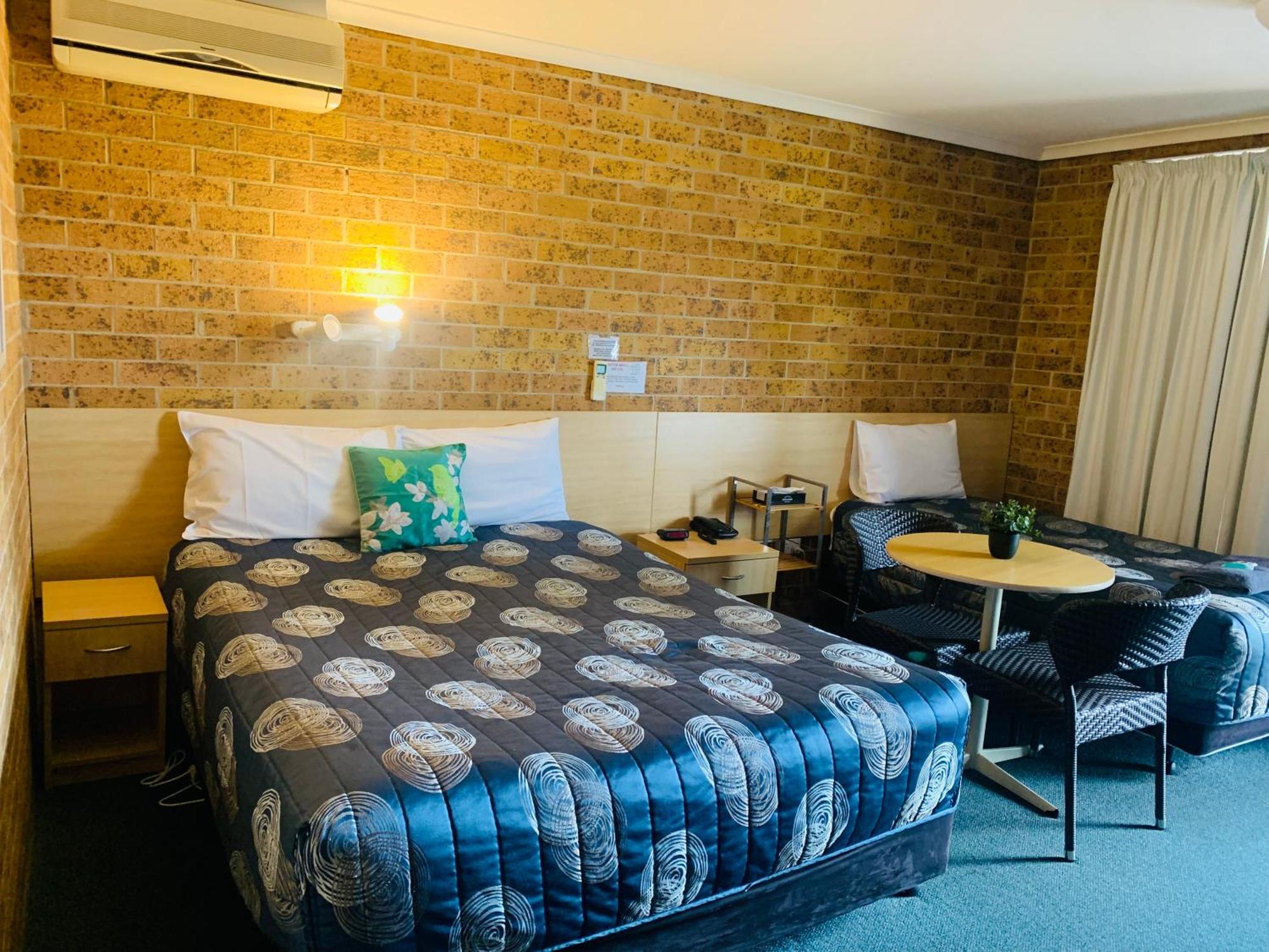 Town And Country Motor Inn Tamworth Bagian luar foto